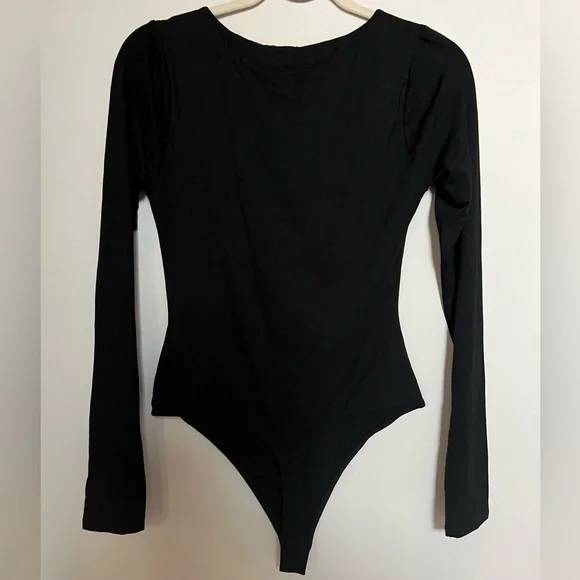 Good American U-Ring Long Sleeve Bodysuit 2 M - Picture 7 of 7